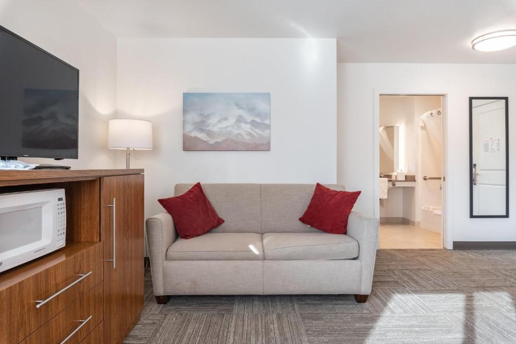 Queen Suite with Two Queen Beds