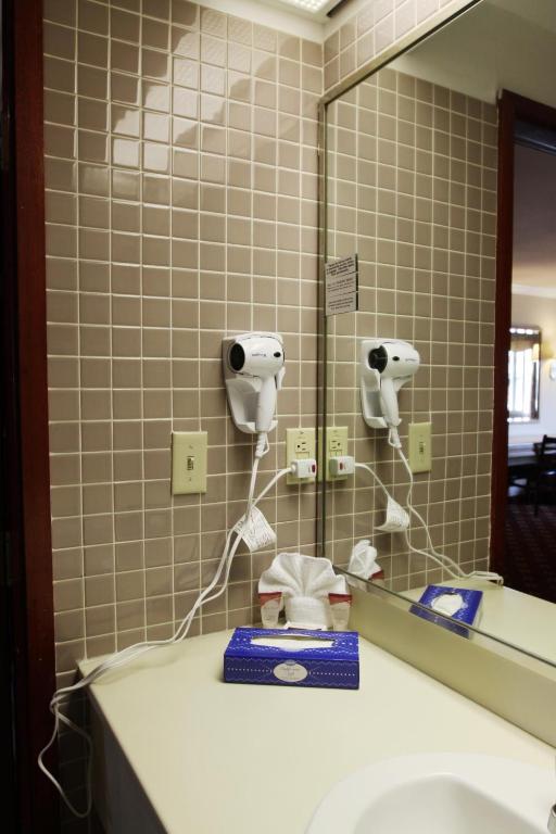 Standard Queen Room with Two Queen Beds