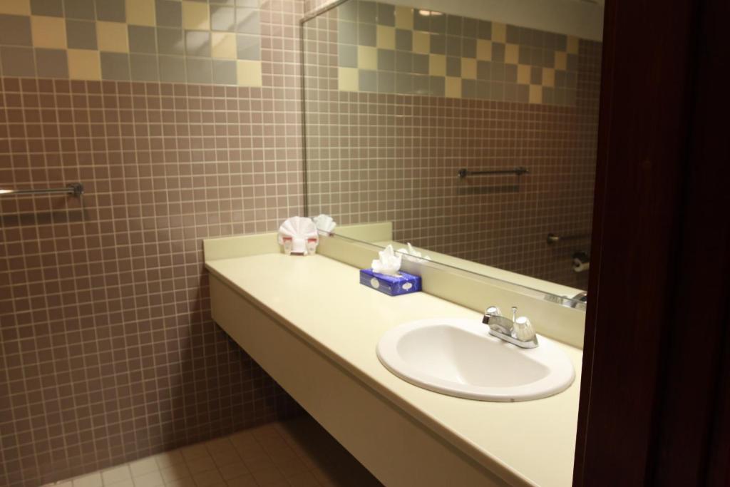 Standard Queen Room with Two Queen Beds