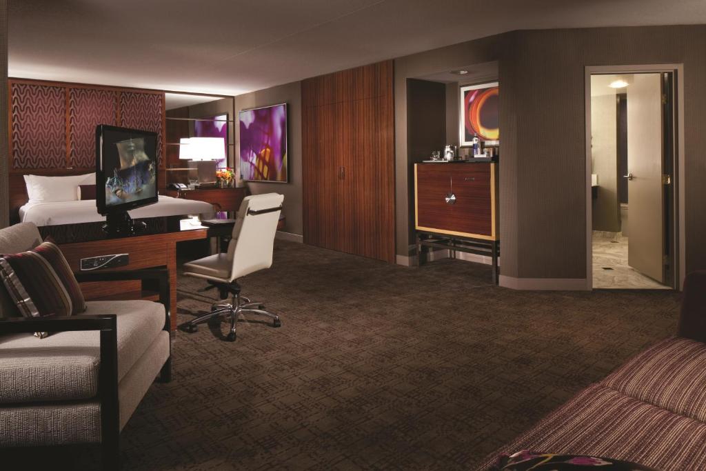 Executive King Suite