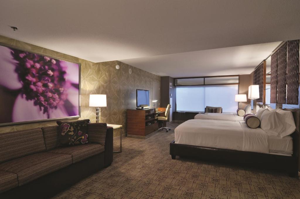 Executive Two Queen Suite