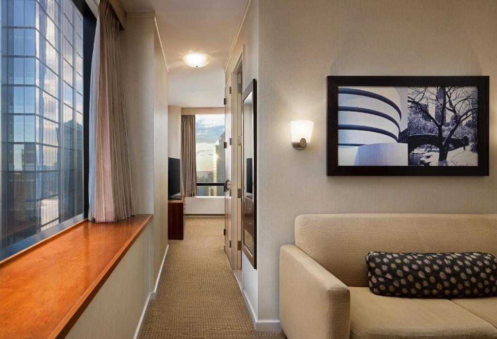 Junior Suite with City View