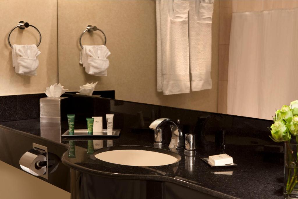 Junior Suite with City View