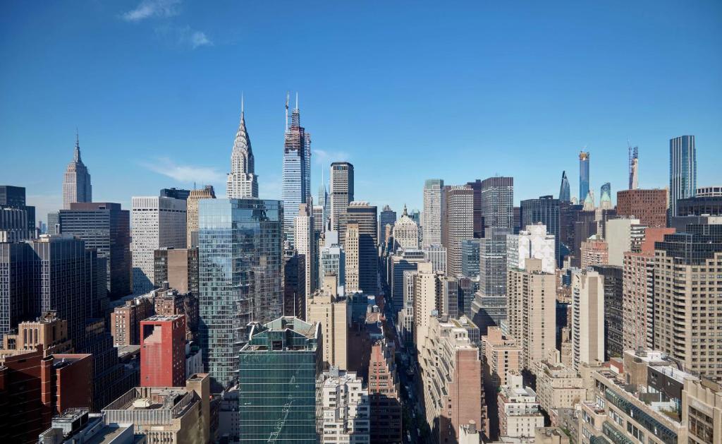 King Bed with City View