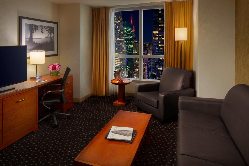 One-Bedroom King Suite