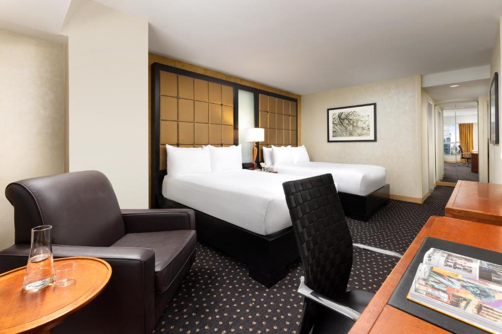 Superior Room with Two Double Beds