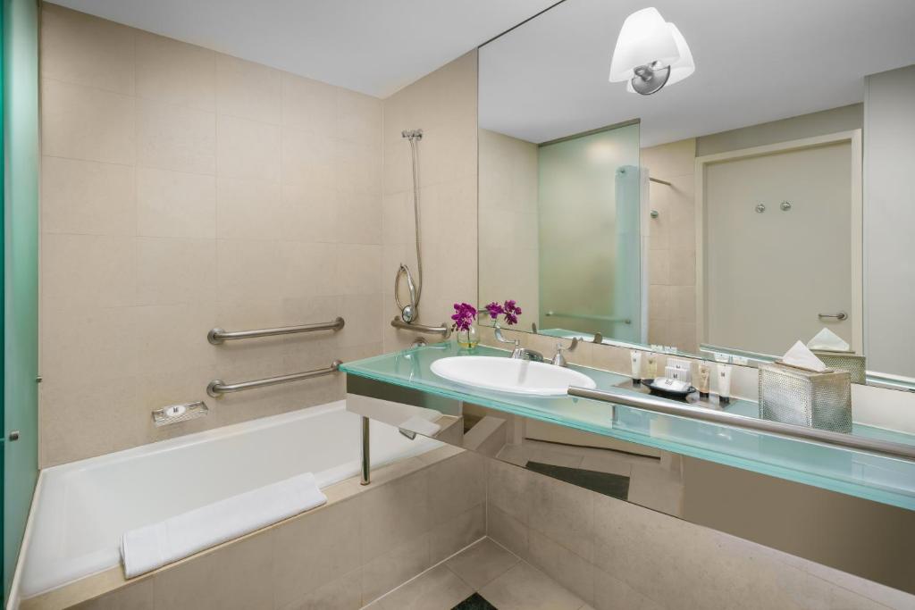 Executive Queen Room