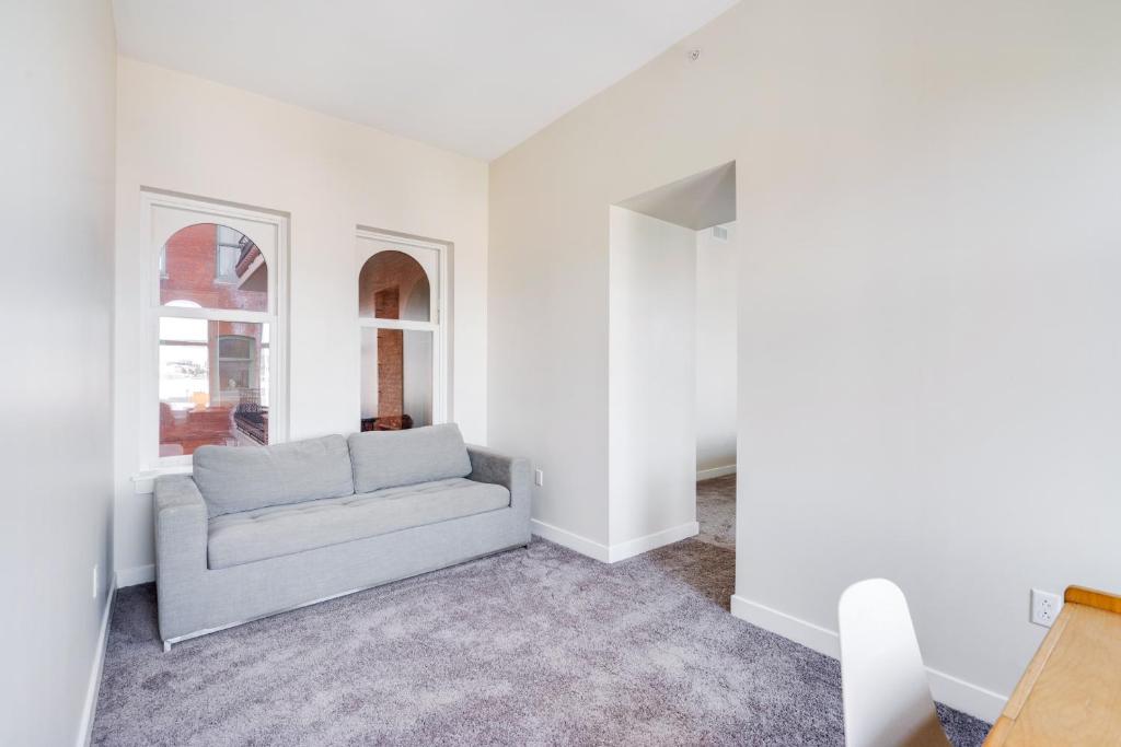 Two Bedroom Apartment with Office