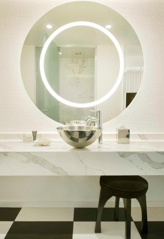 Accessible Balcony Suite