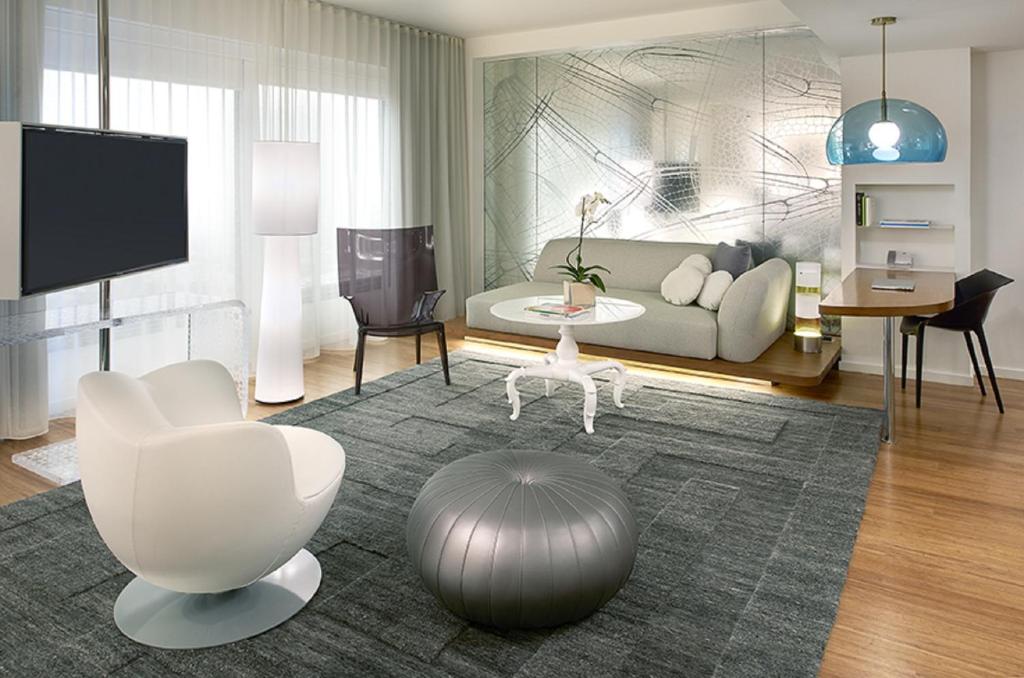 Accessible Deluxe Studio Suite