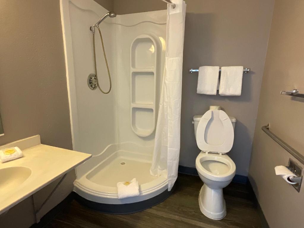 King Room – Non-Smoking