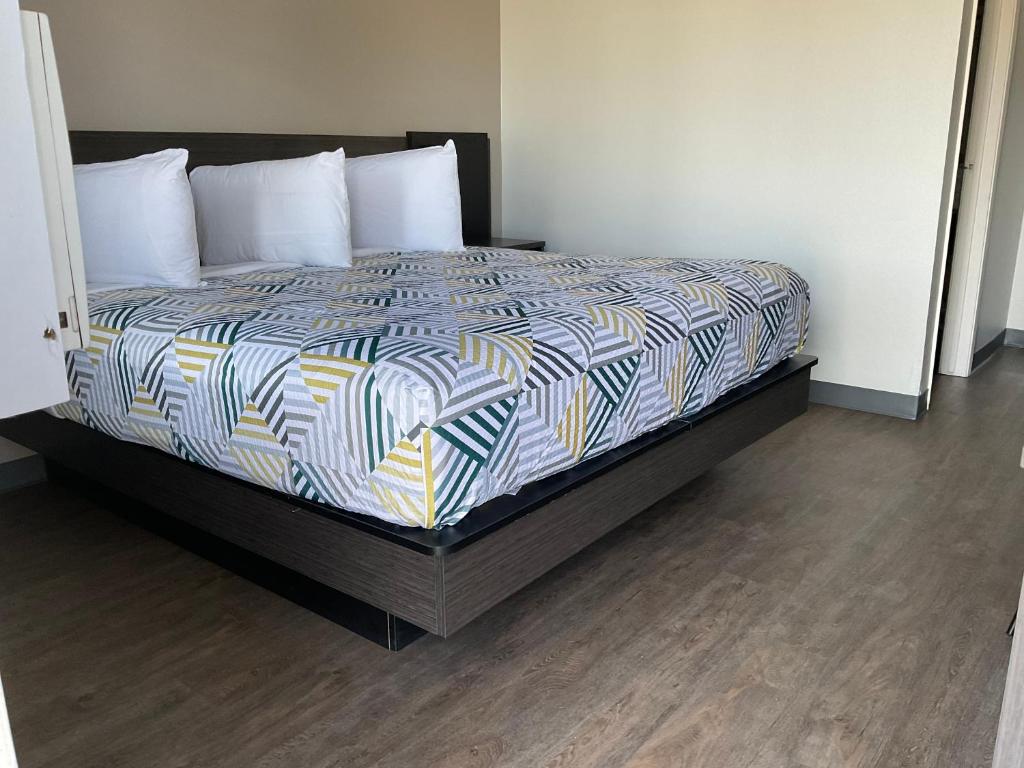 King Room – Non-Smoking