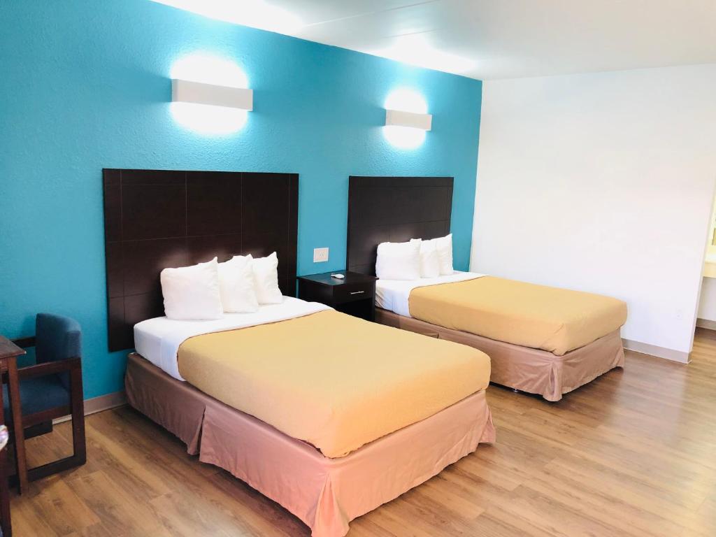 Deluxe Quadruple Room – Non-Smoking