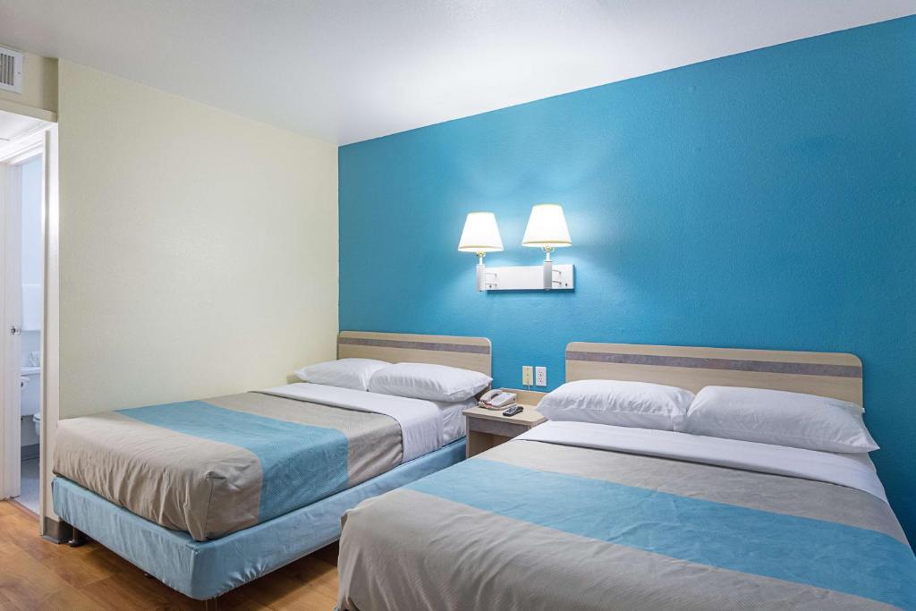 Deluxe Quadruple Room – Smoking