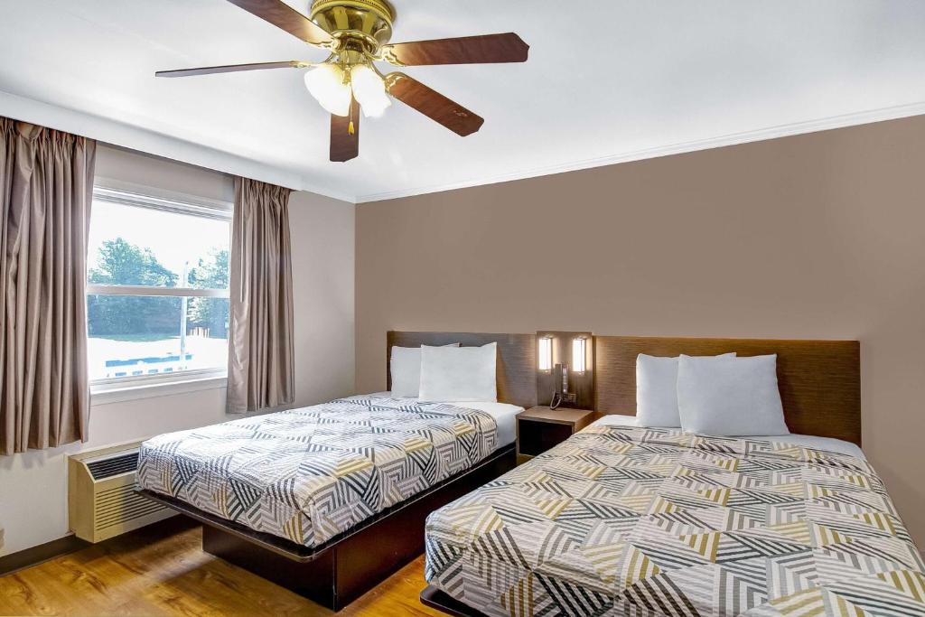 Deluxe Quadruple Room – Non-Smoking