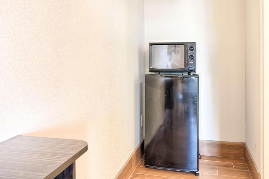 King Room – Non-Smoking