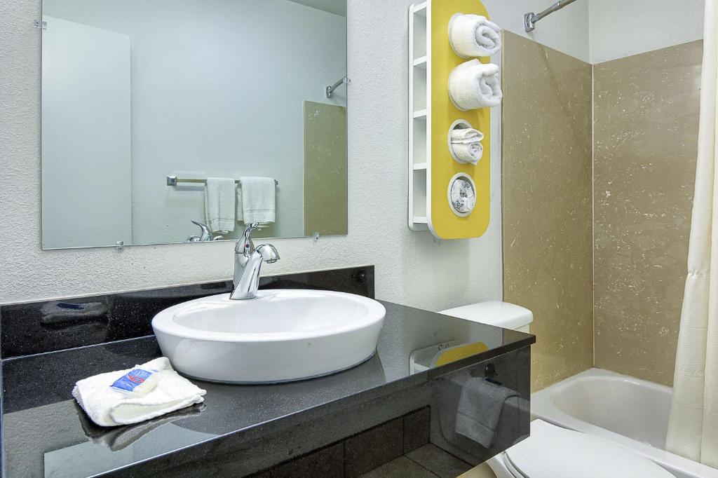 Quadruple Room – Non-Smoking