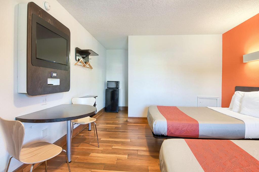 Quadruple Room – Non-Smoking