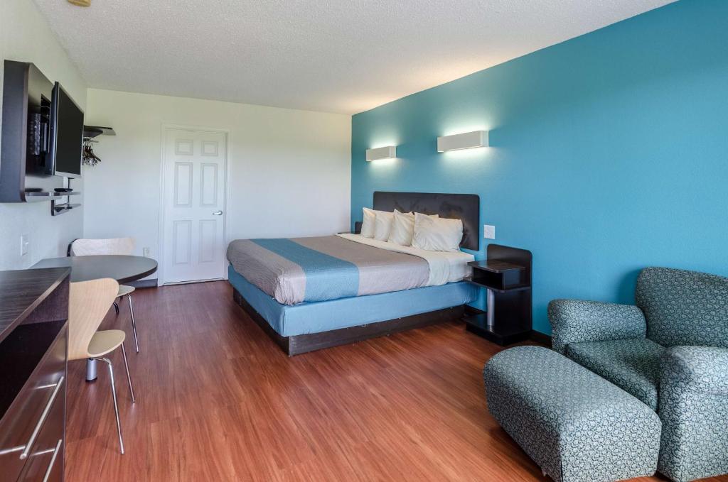 King Room – Non-Smoking