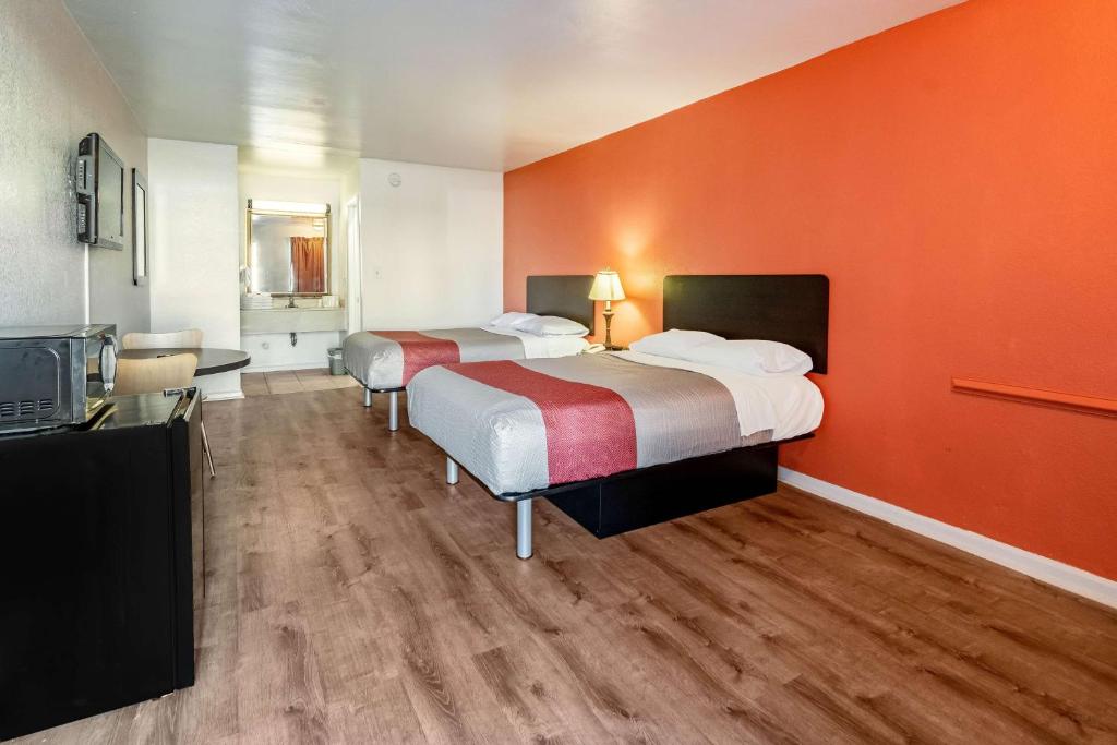 Deluxe Quadruple Room – Smoking