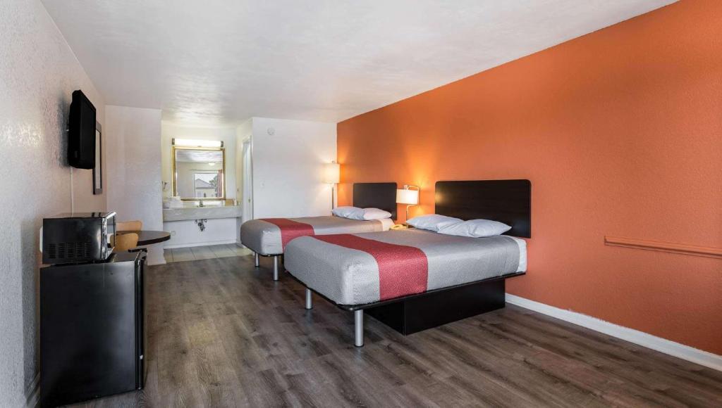 Deluxe Quadruple Room – Smoking