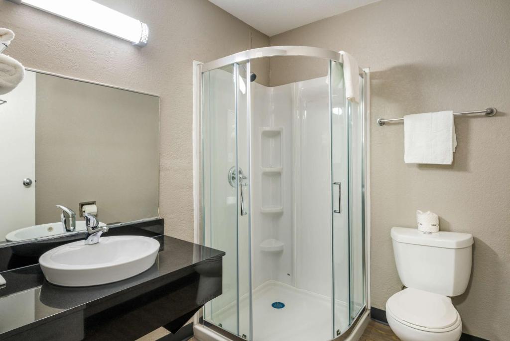 Deluxe Quadruple Room – Smoking