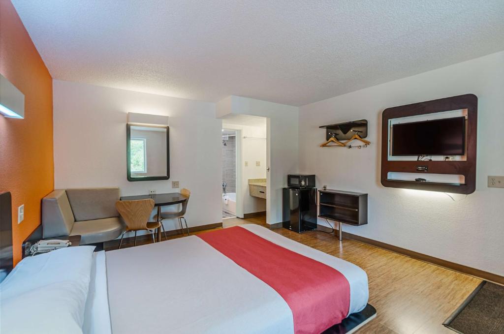 Deluxe Double Room – Non-Smoking