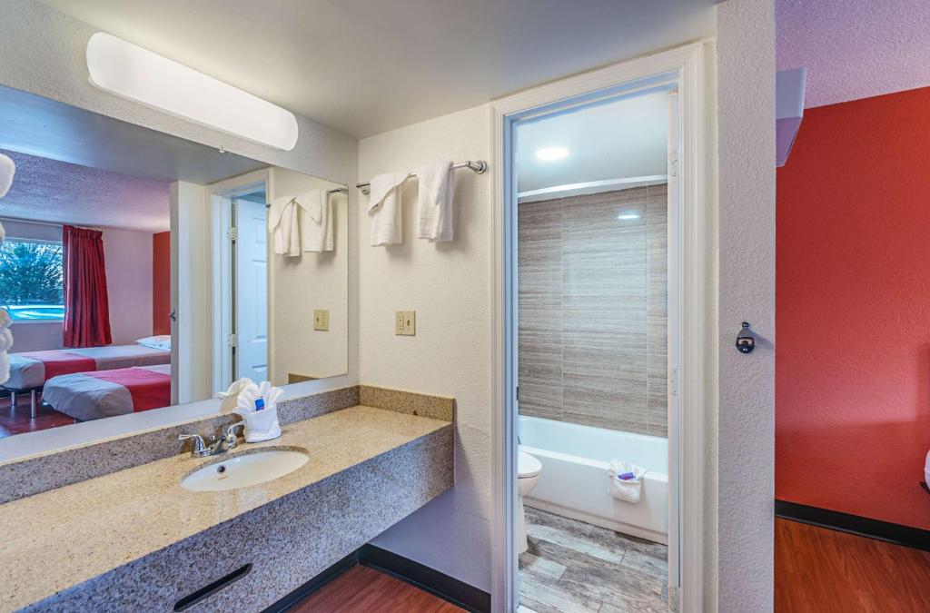 Deluxe Double Room – Smoking