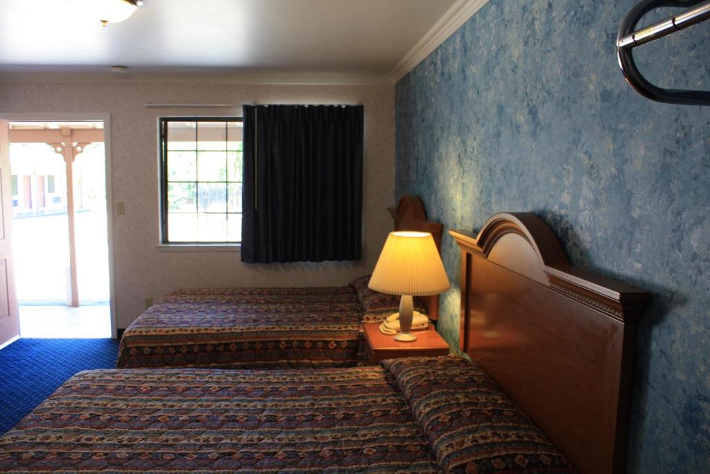 Queen Room with Two Queen Beds