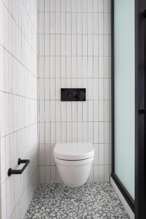 Flex Room with Wall Bed and City View