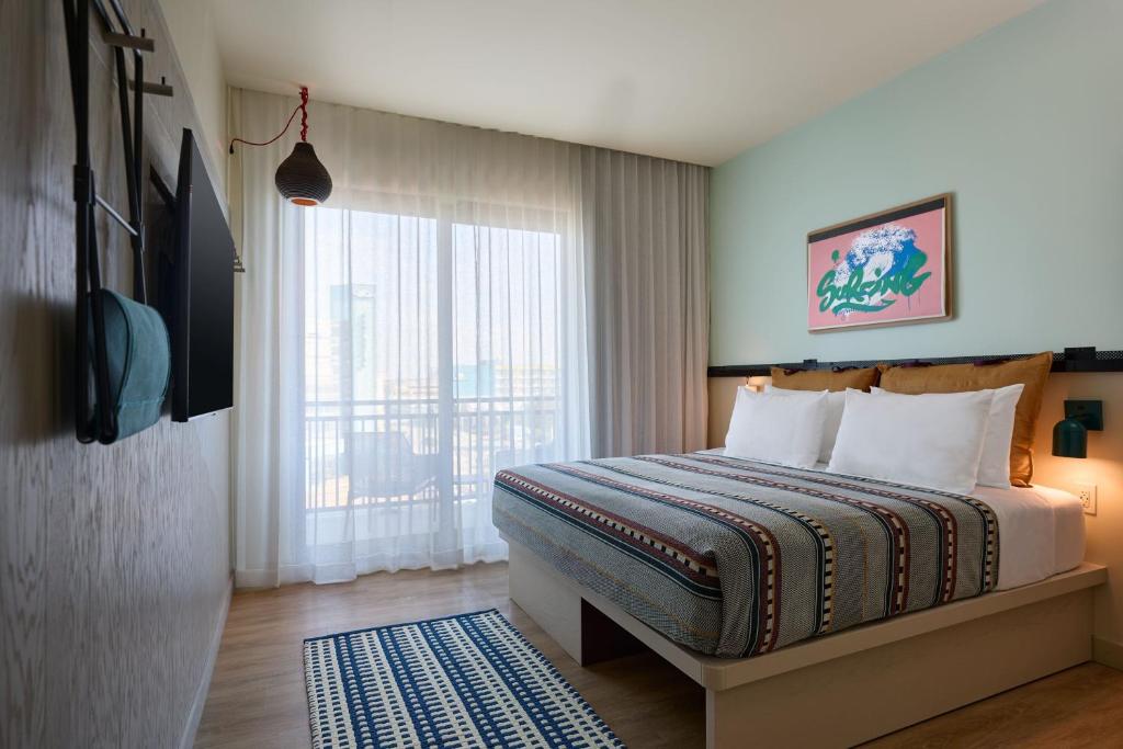 King Room with Balcony and Ocean View