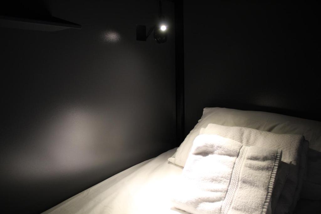 1 Economy Class Pod in 4 Bed Female Dorm