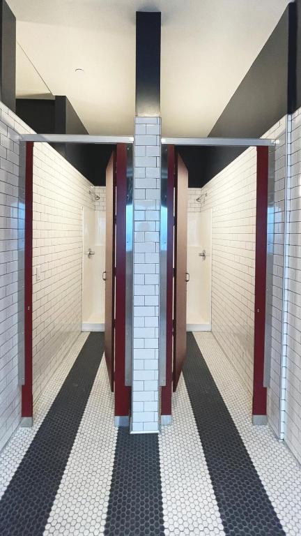 1 Economy Class Pod in 4 Bed Female Dorm