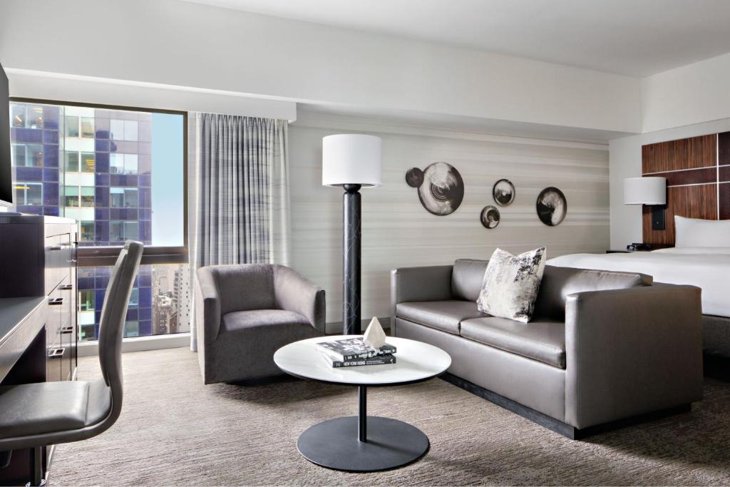 Premier Corner King Room with Sofa Bed