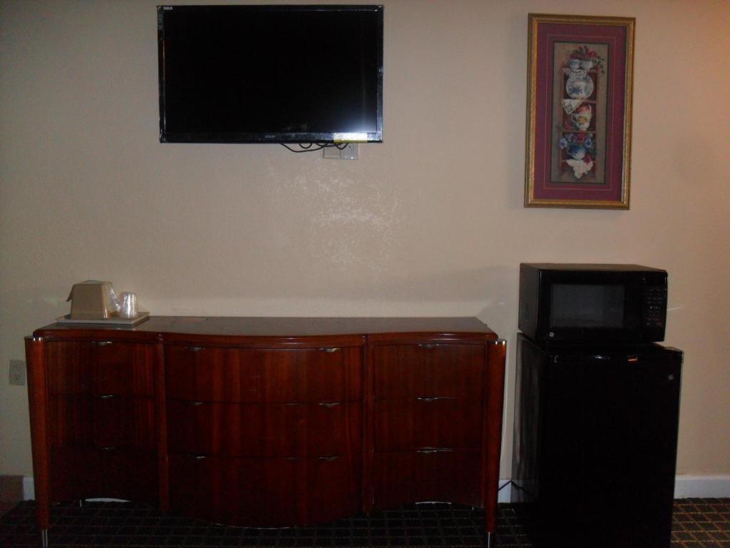 King Room with Hot Tub – Smoking