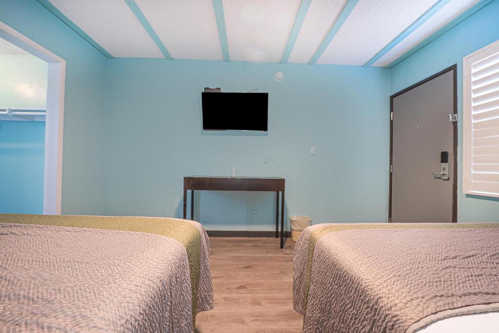 2 Queen Beds Non-Smoking