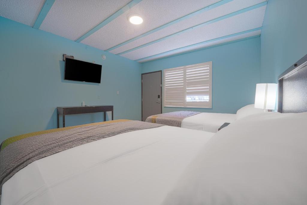 2 Queen Beds Non-Smoking