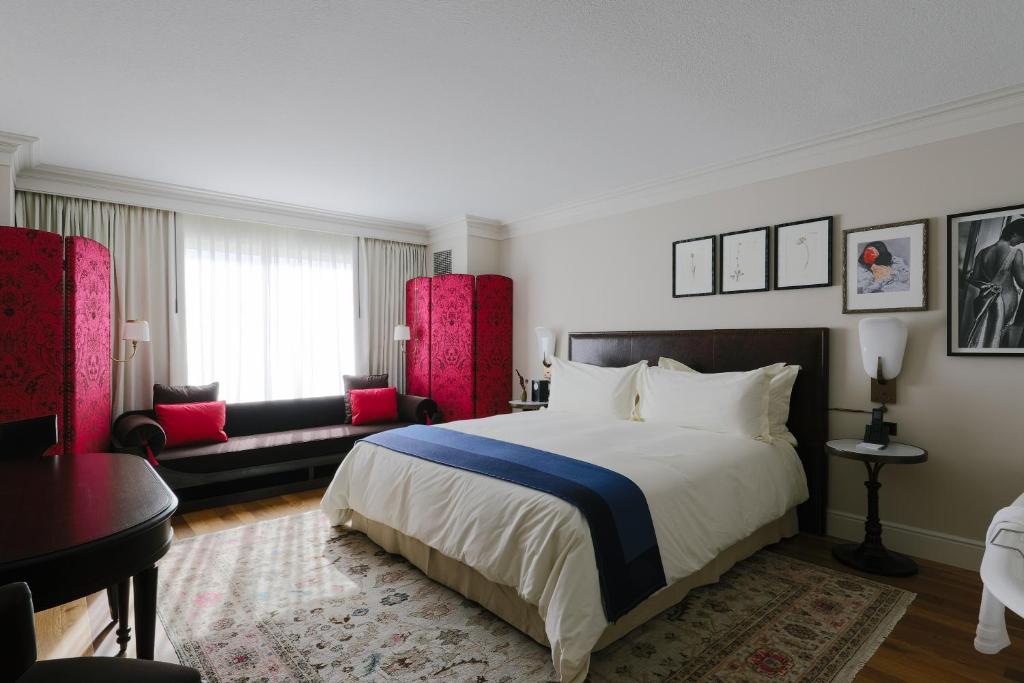 Atelier Suite with a King Bed