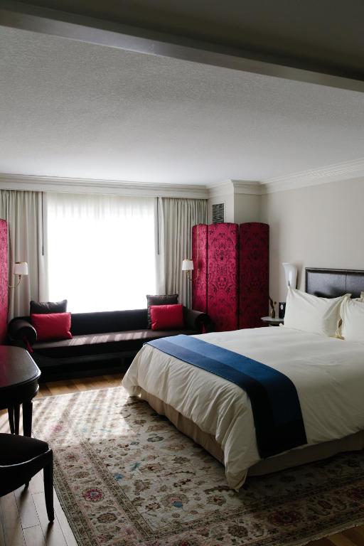 Atelier Suite with a King Bed