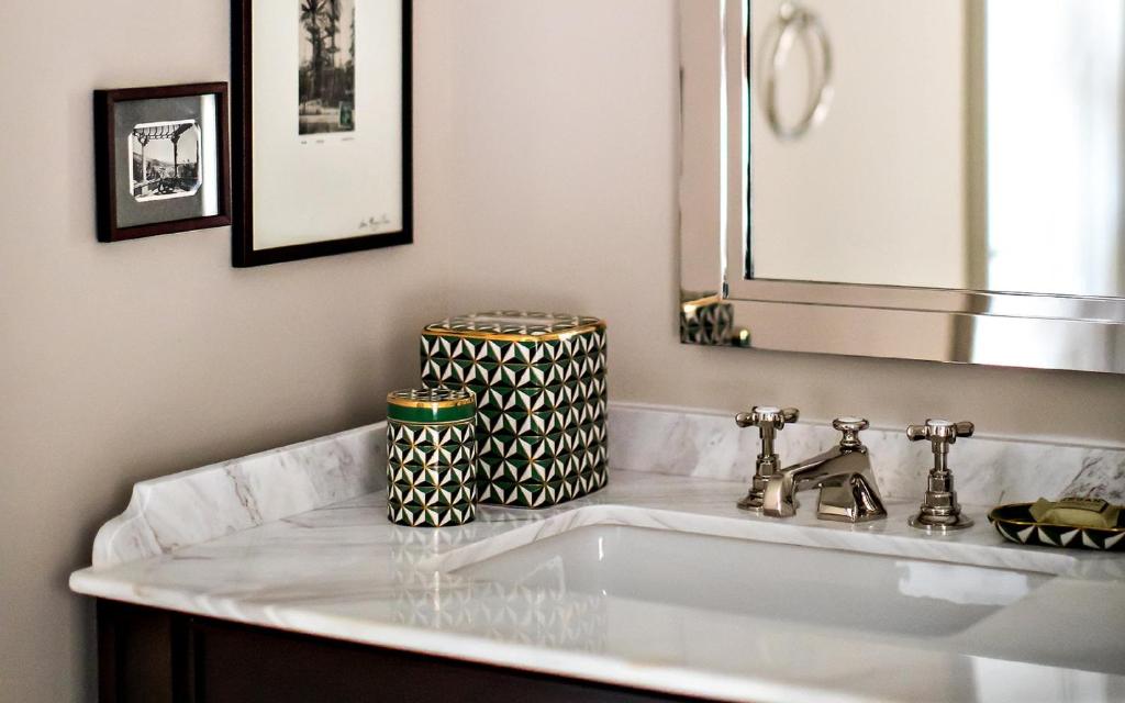 Classic Queen Room with Two Queen Beds