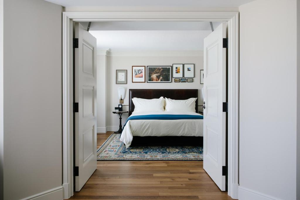 Grande Suite with a King Bed