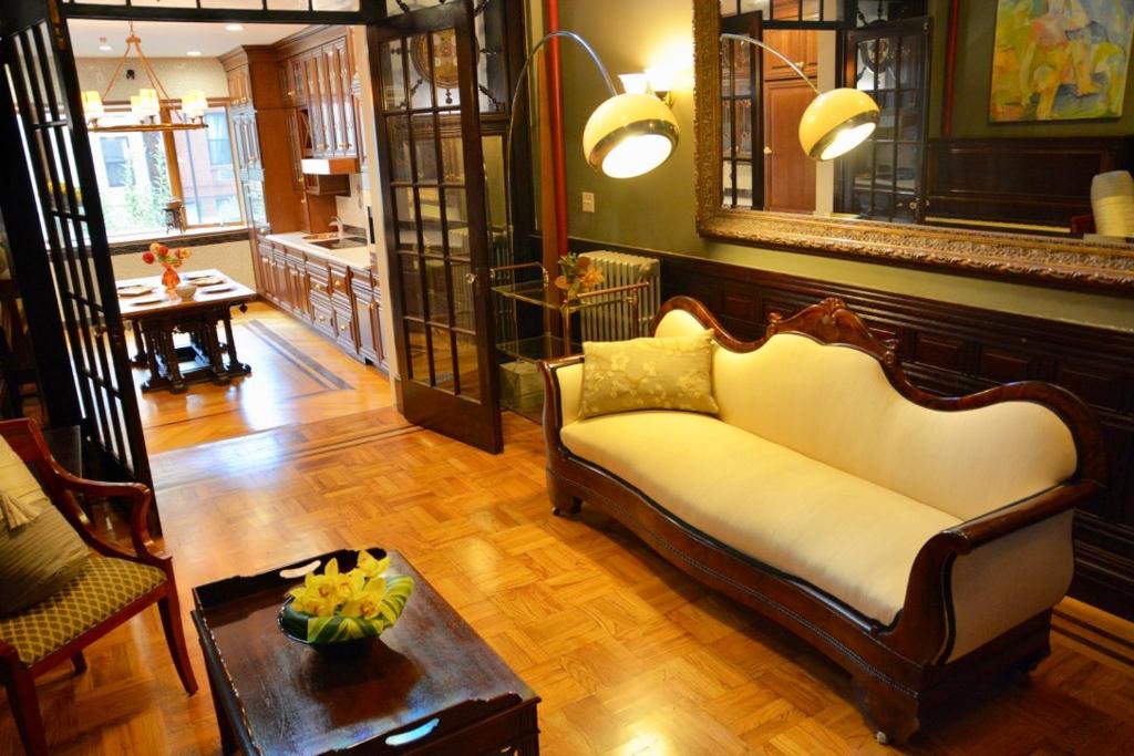 Deluxe Suite with Spa Bath