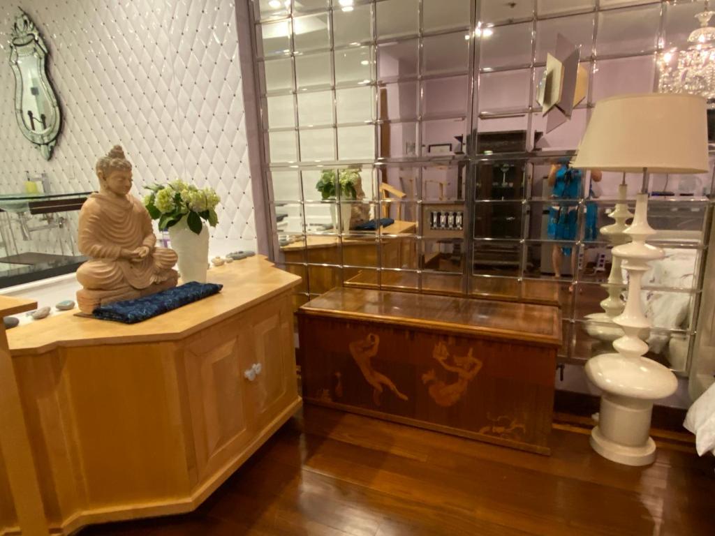 Deluxe Suite with Spa Bath