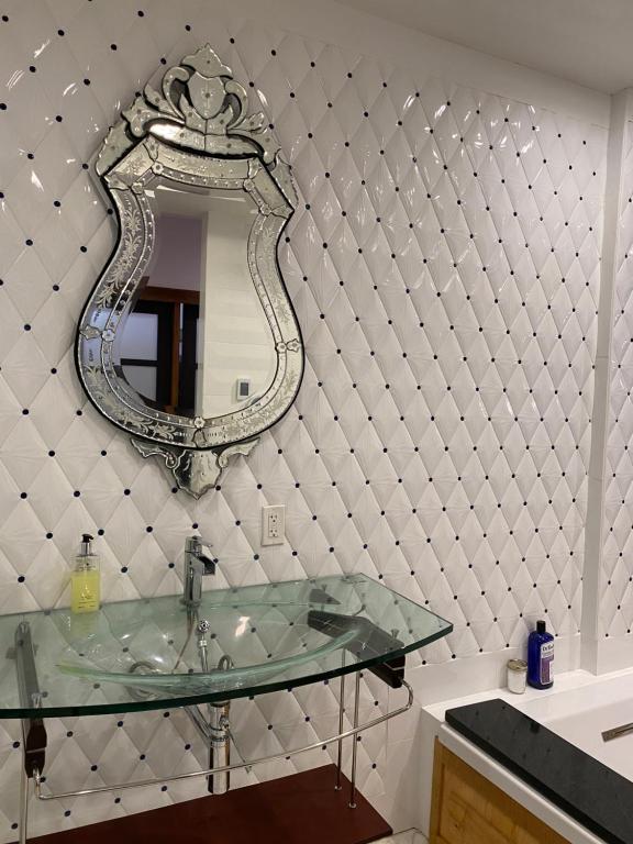 Deluxe Suite with Spa Bath