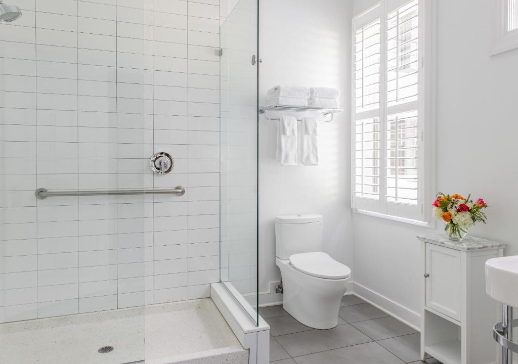 Queen Room – Disability Access