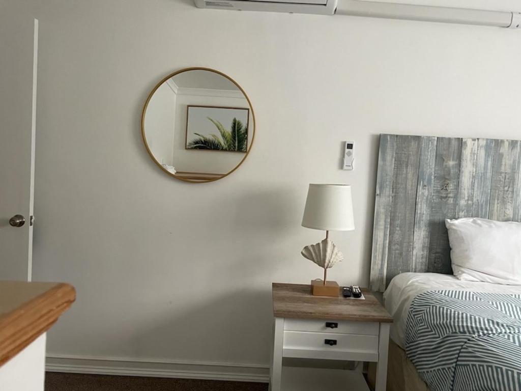 Deluxe Classic Queen Room