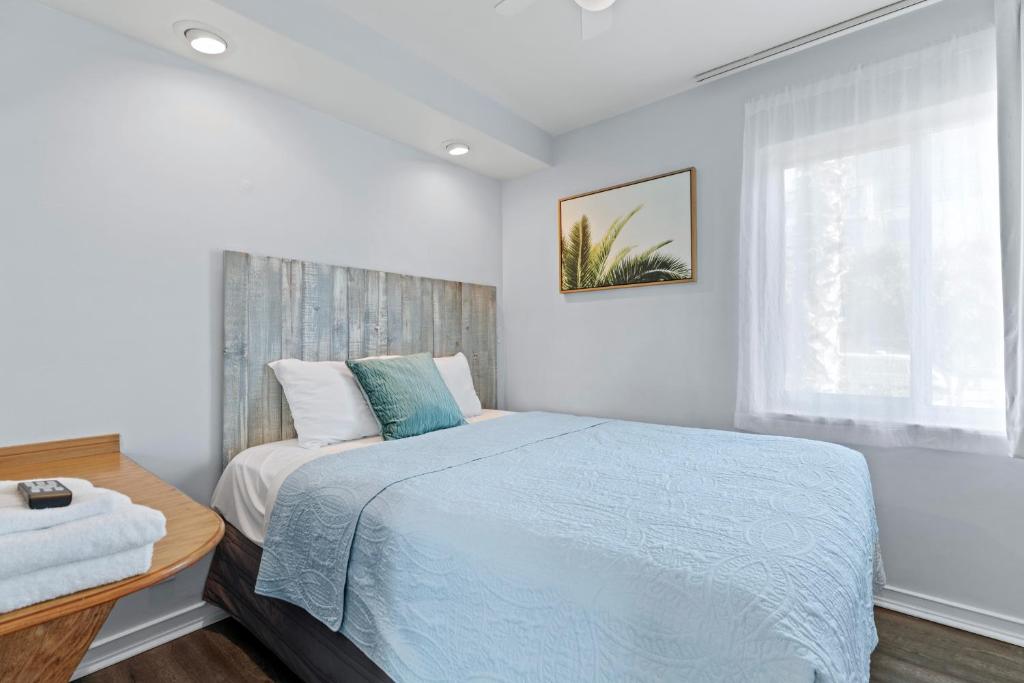 King Bedroom Suite – 2 Beds