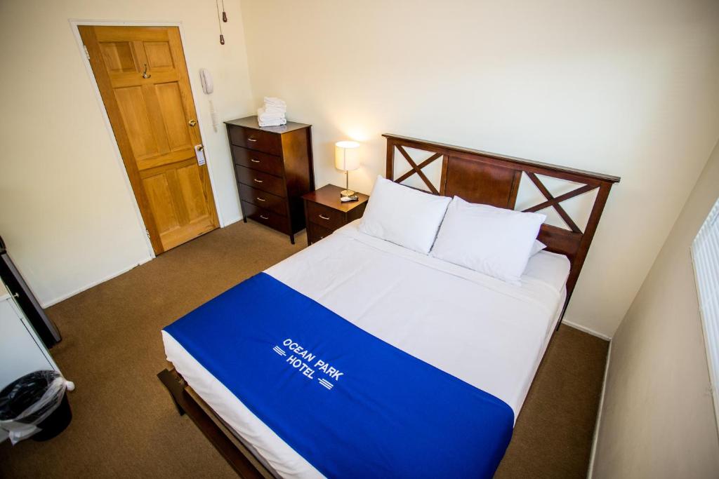 Queen Room with Shared Bathroom