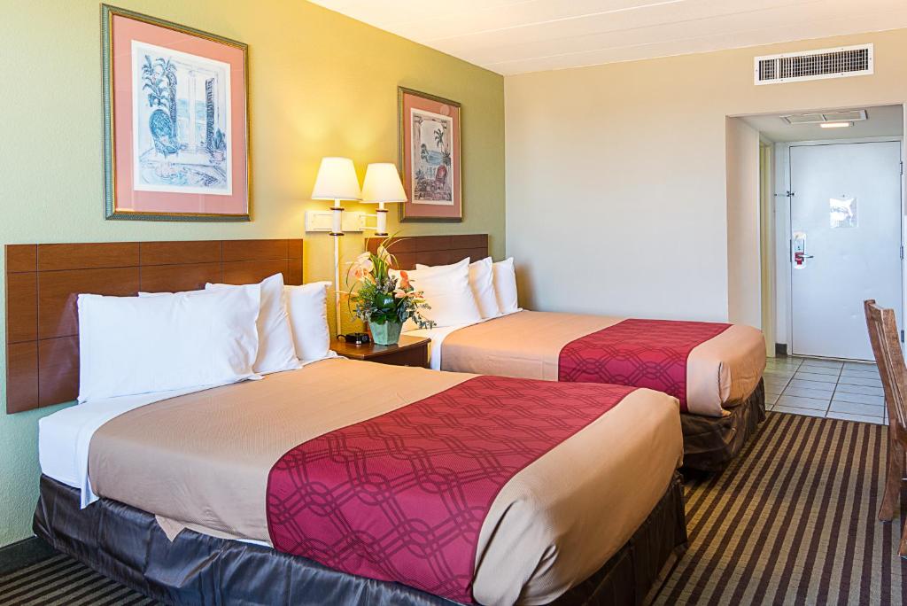 Standard Double Room with Two Double Beds