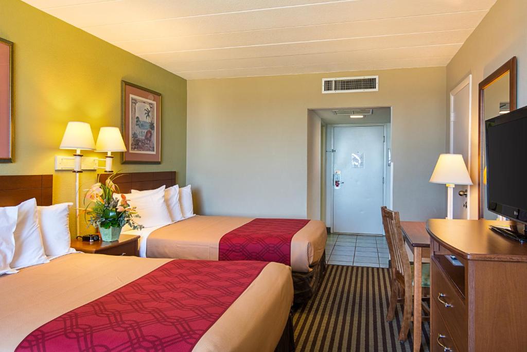 Standard Double Room with Two Double Beds